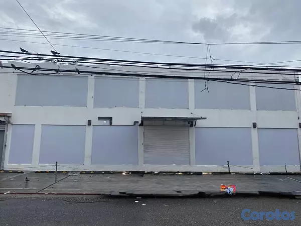 oficinas y locales comerciales - LOCAL COMERCIAL ENSANCHE QUISQUEYA 3