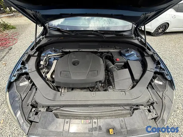 jeepetas y camionetas - Volvo XC60 R Design 2019 15