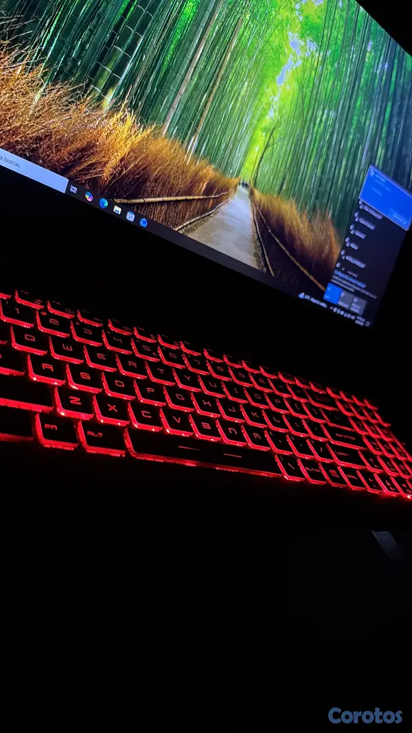 computadoras y laptops - CyberPowerPC Fangbook IV 3