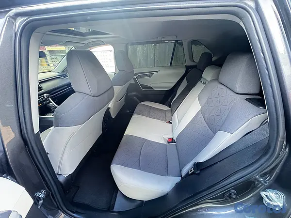 jeepetas y camionetas - Toyota RAV4 XLE Premium 2023 3