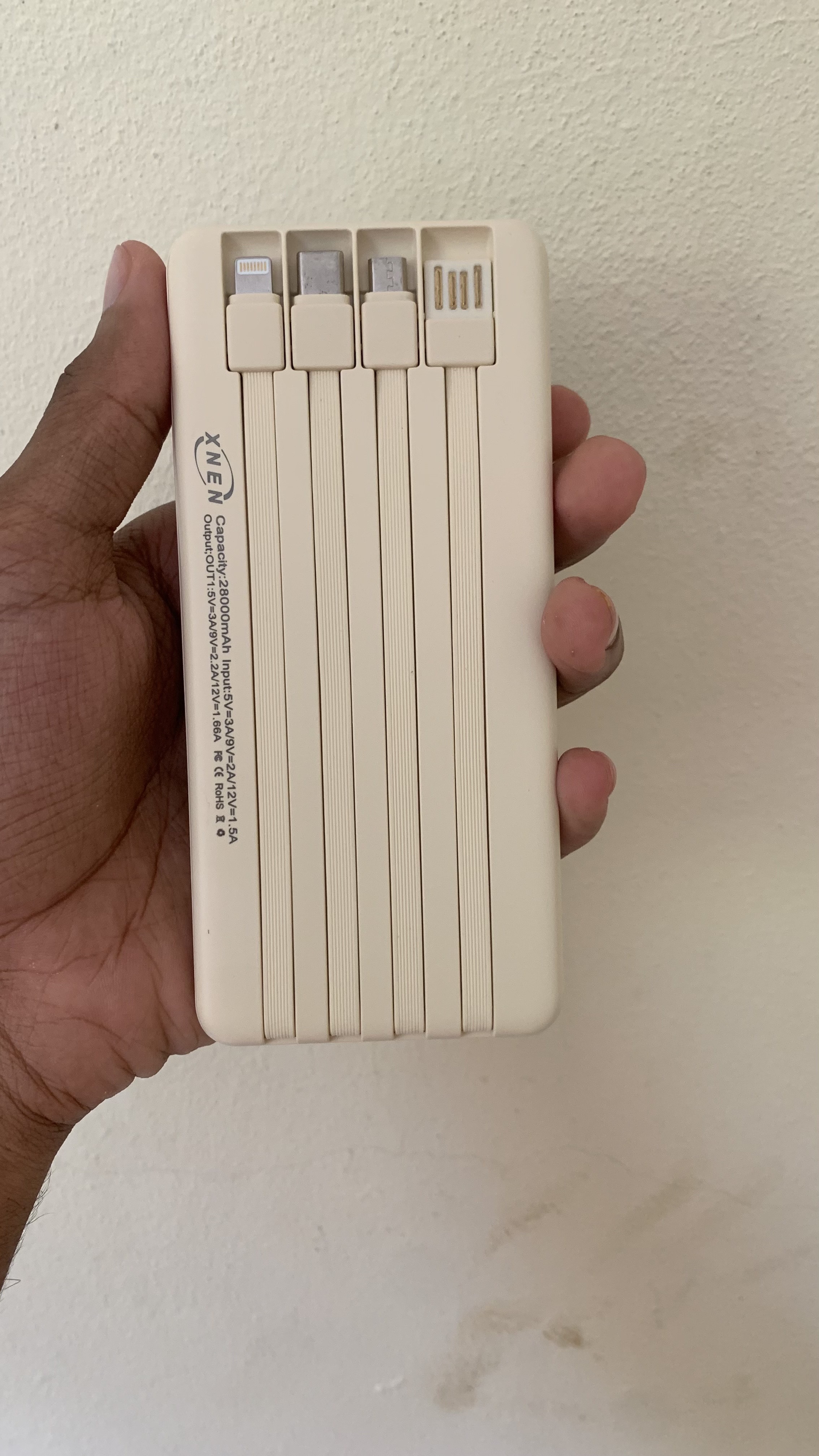 celulares y tabletas - Cargador portátil 28,000mah con linterna incluida y 65W de carga rápida  0