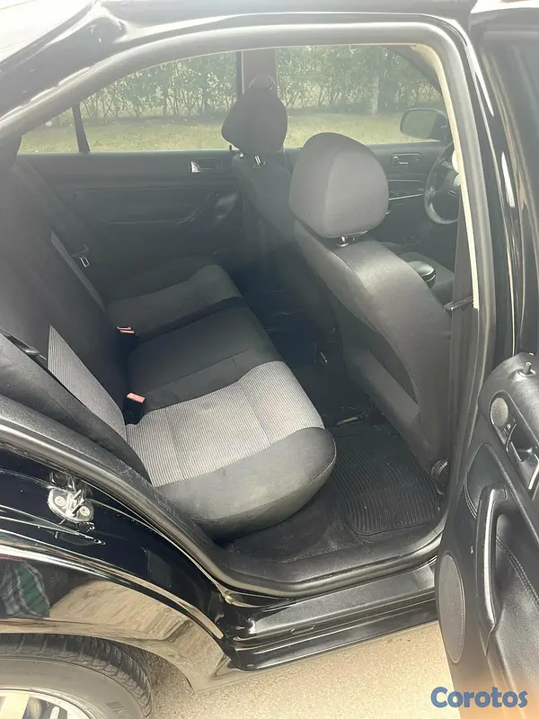 carros - Volkswagen Jetta 2007 en buen estado 11