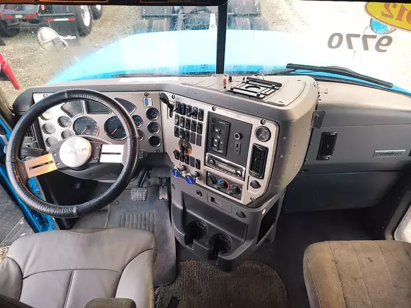 camiones y vehiculos pesados - MACK PINNACLE 2012 5