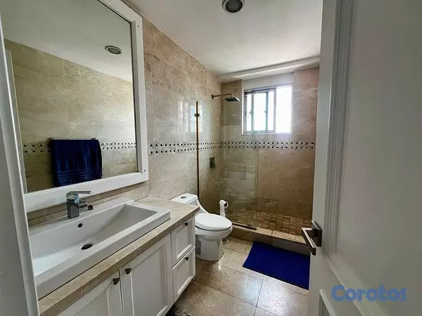 apartamentos - Apartamento en alquiler en Bella vista de cuatro habitaciones 2