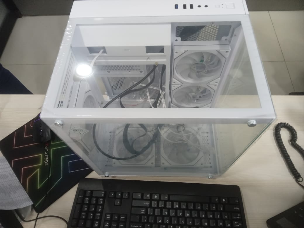 computadoras y laptops - 🕹️🎇 Case Gamer RGB XCON S270 | Potencia & Estilo 1