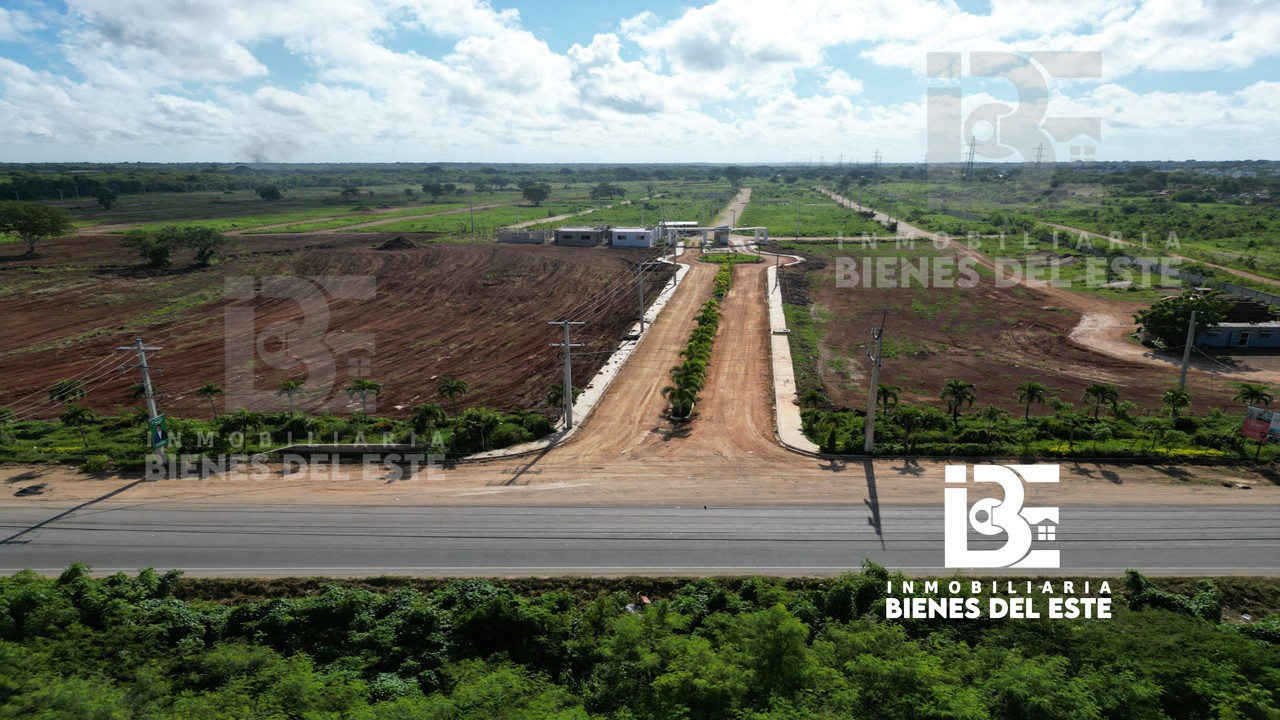 solares y terrenos - SE VENDE SOLAR CON 261 Metros en el Residencial Punta del Este.
 3