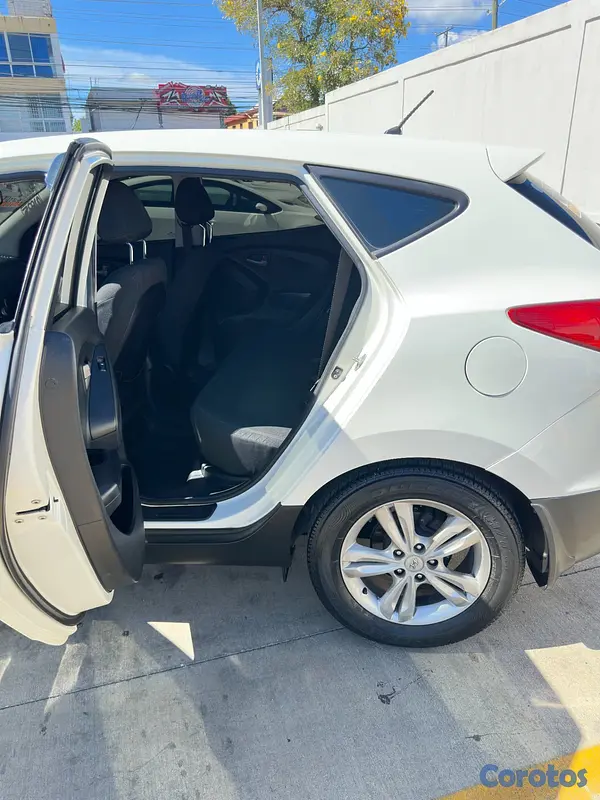 jeepetas y camionetas - HYUNDAI TUCSON 2012 MOTOR DOHC 9