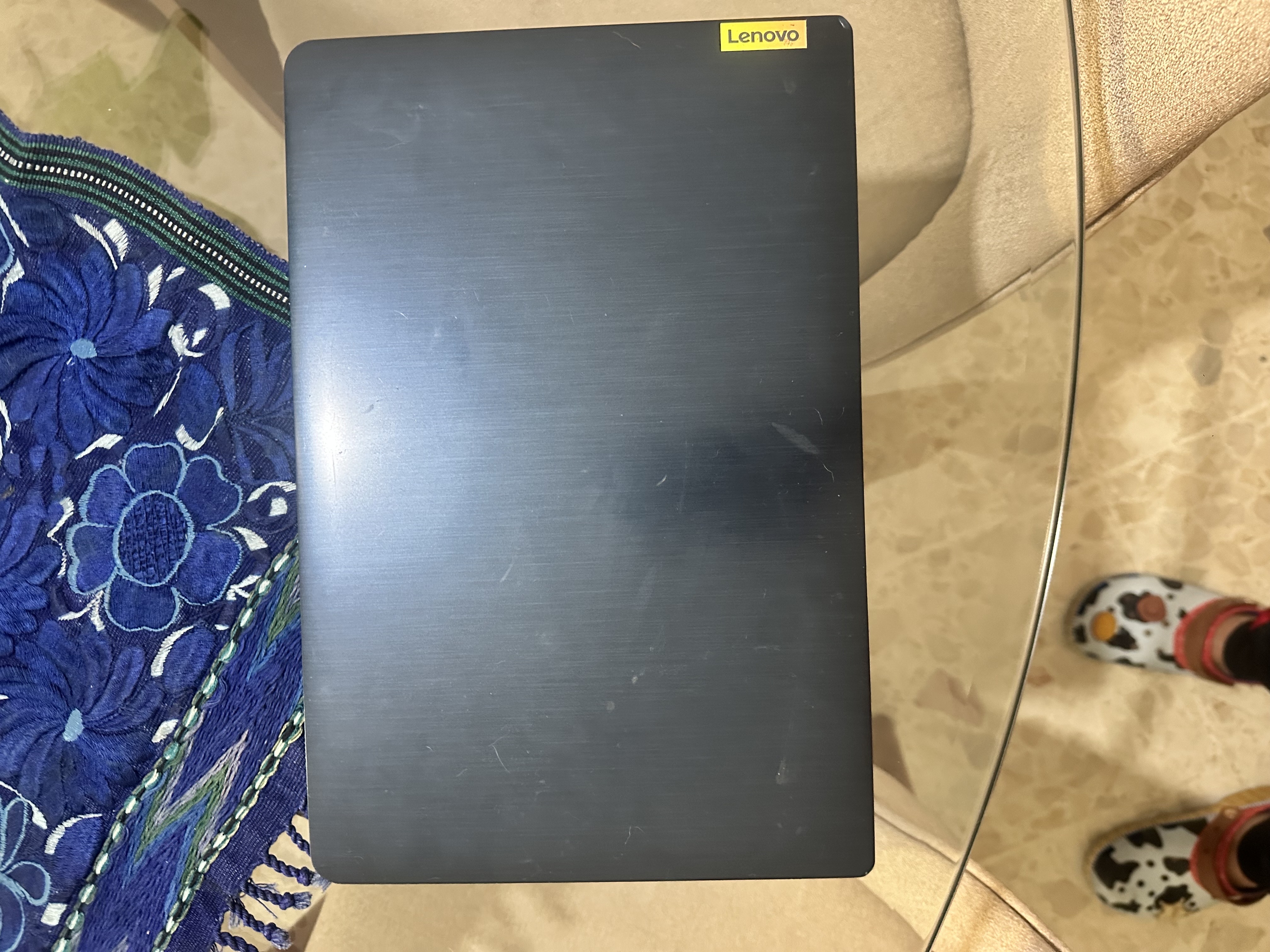 computadoras y laptops - Laptop Lenovo en buenas condiciones  1