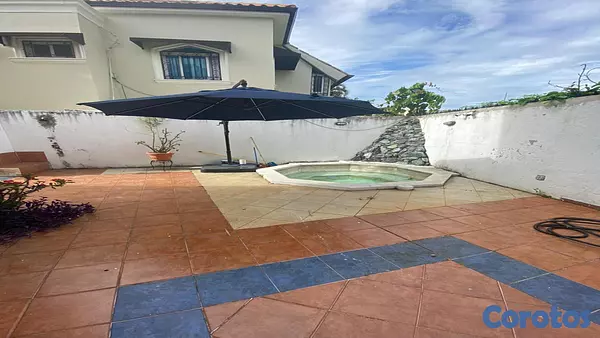 casas - Venta de hermosa casa en Vista Hermosa,  con 600mt de construcción 5