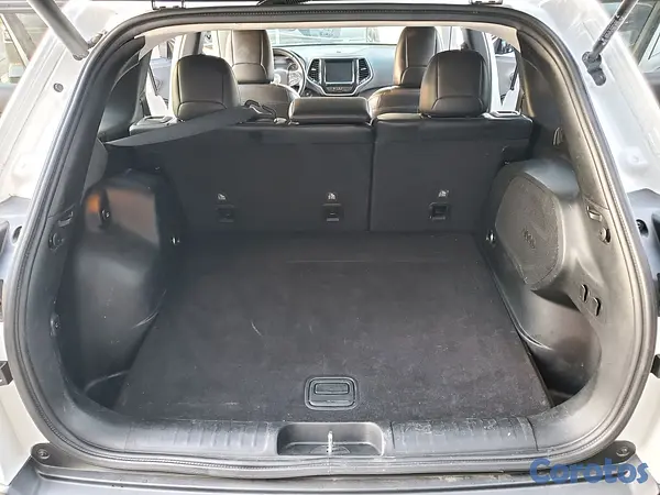 jeepetas y camionetas - Jeep Cherokee Límited 4WD 2019 9