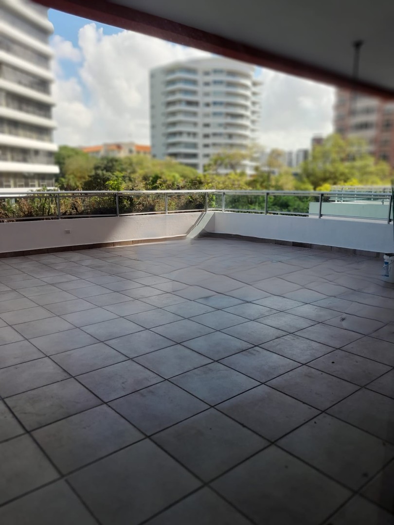 apartamentos - Sssin intermediarios, rento apartamento en La Esperilla con terraza 2