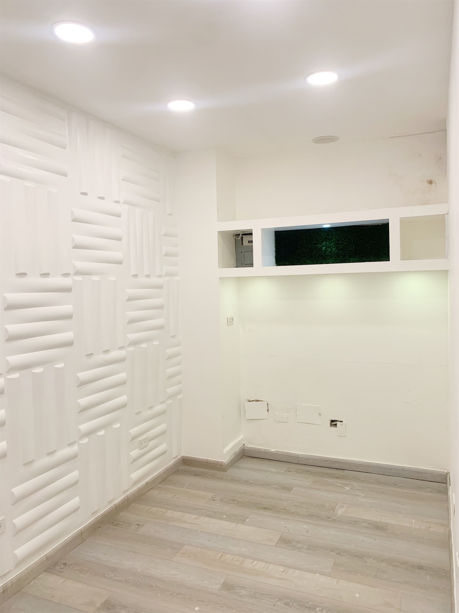 oficinas y locales comerciales - Local en primer nivel  4