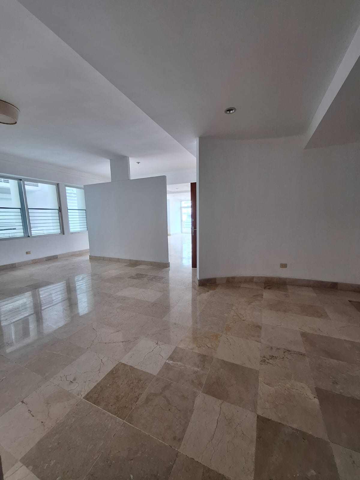 apartamentos - Rento apartamento en piantini , piso en marmol 1