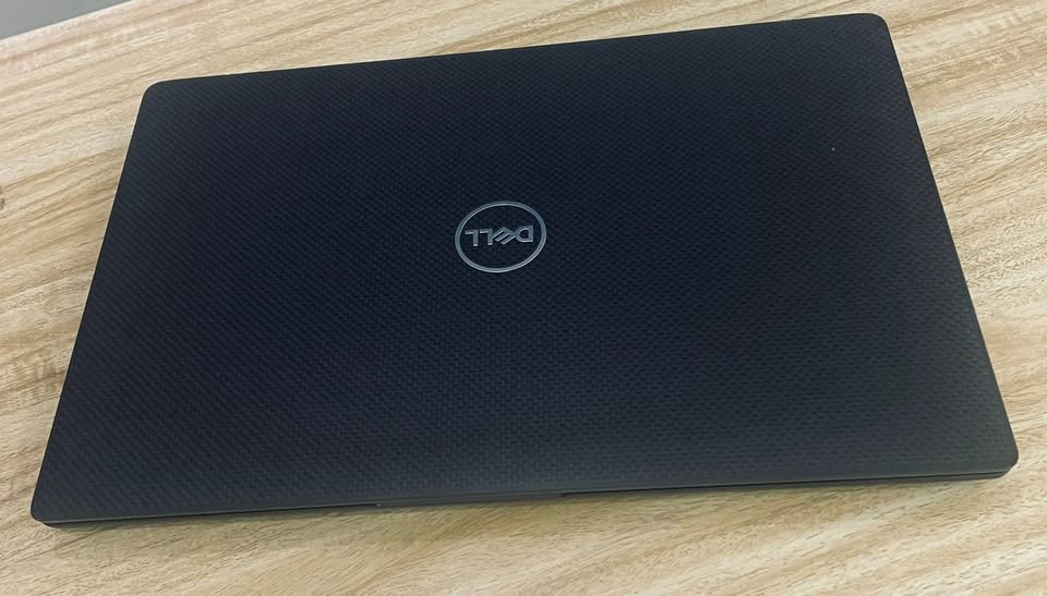 computadoras y laptops - Laptop Dell Latitude7400 Intel core i7 16GB RAM  0
