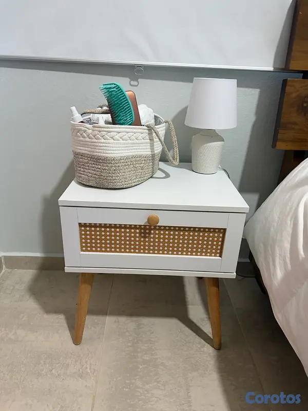 muebles - set de gavetero y mesa de noche  2