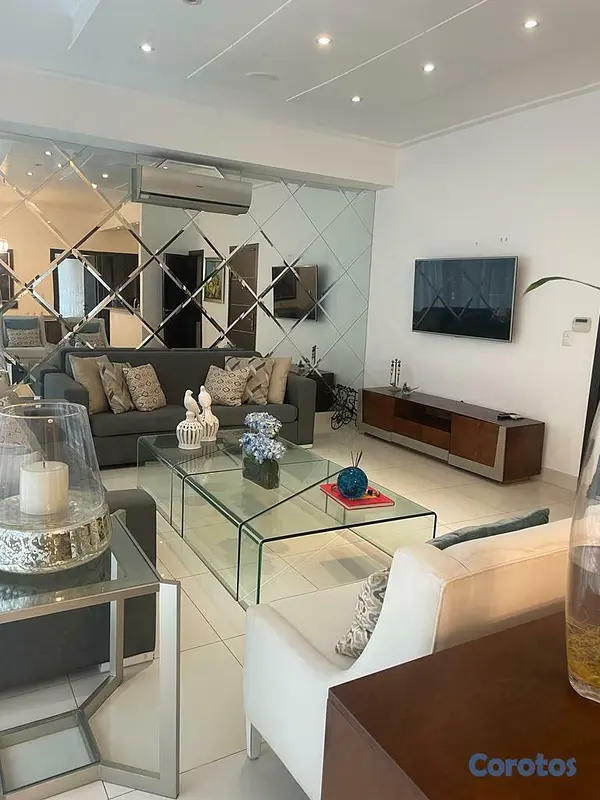 apartamentos - Vendo apartamento en Naco Torre con áreas sociales no Airbnb  2