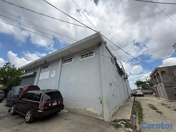 oficinas y locales comerciales - Nave en Alquiler  9