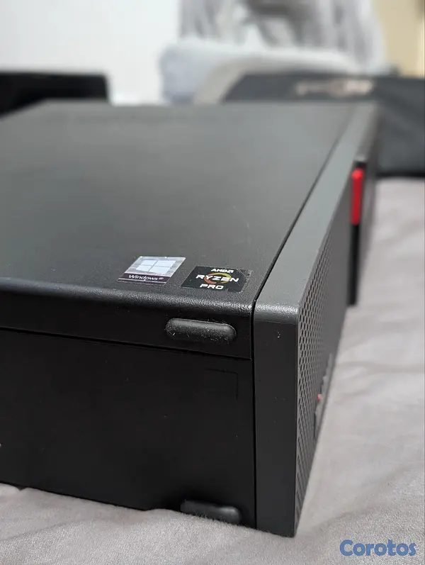 computadoras y laptops - 🔥Oferta! Lenovo M725S Ryzen 3 Pro🔥 4