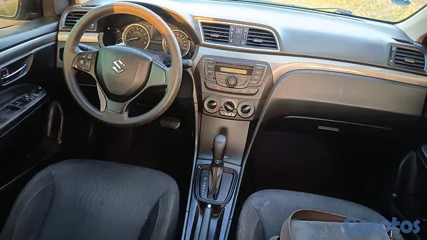 carros - SUZUKI Ciaz Swift  8