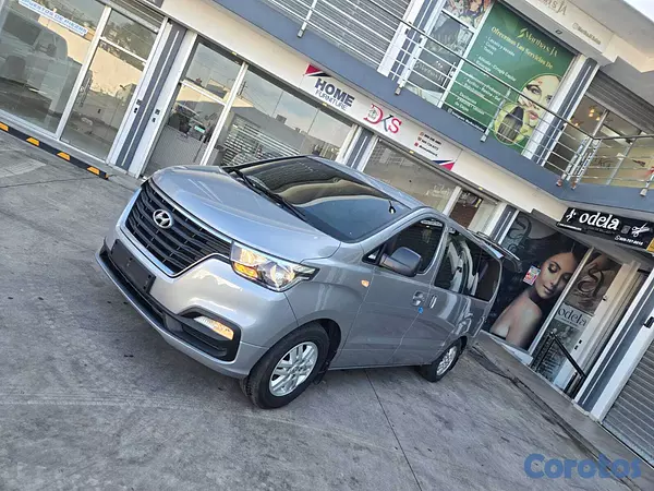 jeepetas y camionetas - HYUNDAI GRAND STAREX 2021 GRIS 14