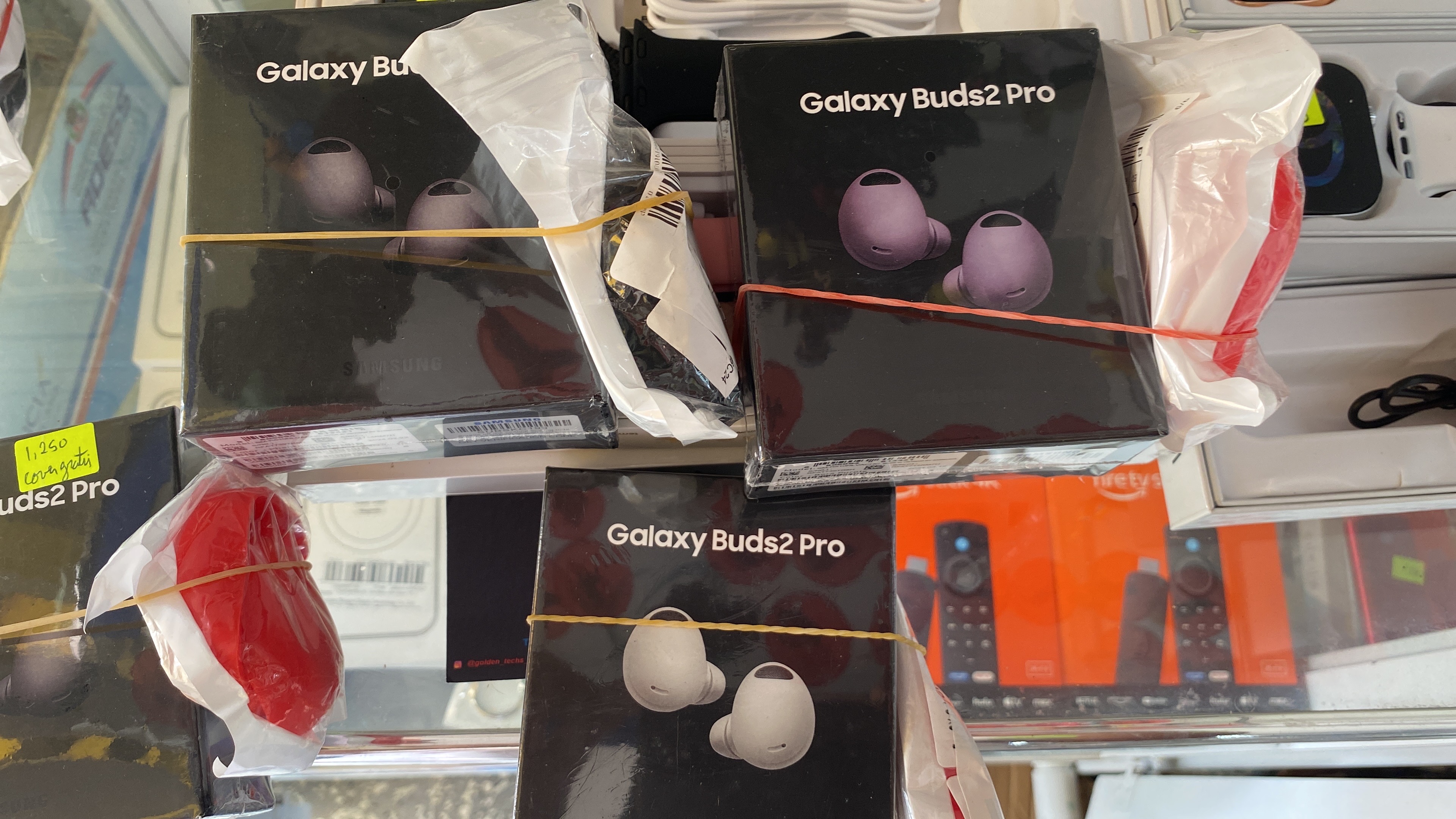 accesorios para electronica - Samsung buds 2 pro, nuevos sellados, cover incluido, 1 mes de garantía
 2