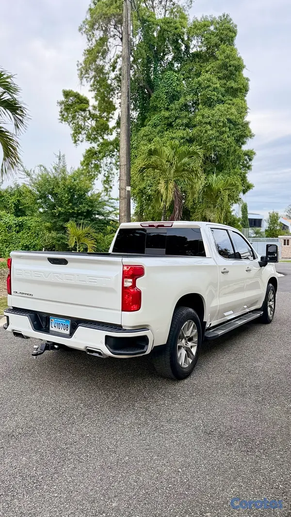 jeepetas y camionetas - Chevrolet Silverado High Country Gasolina 2020 4x4 12