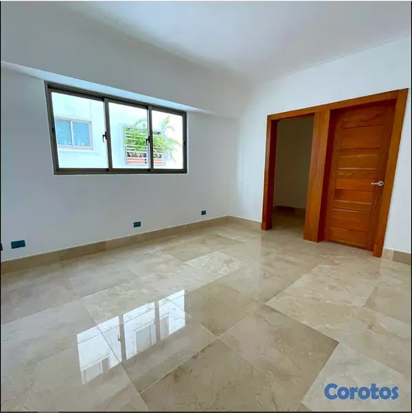 apartamentos - Apartamento a pasos de la Av. Anacaona con 300m2 2