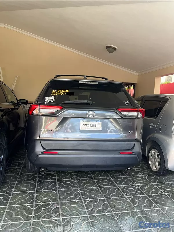jeepetas y camionetas - Toyota rav-4 2020 LE  2