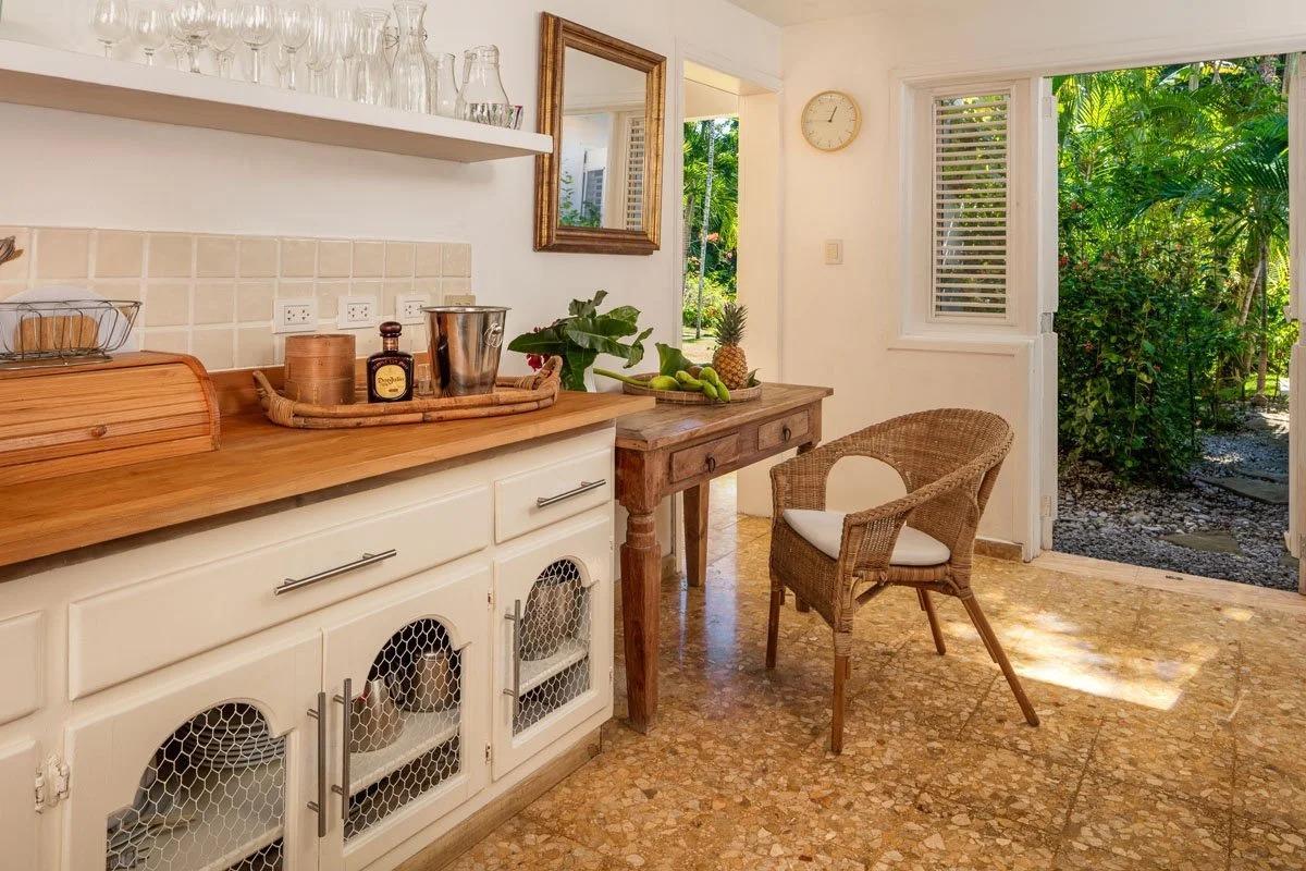 casas vacacionales y villas - Villa Blanca – Lujo Caribeño a Pasos del Mar en la Costa Norte 4