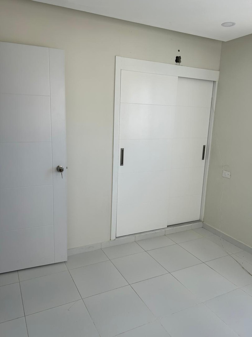 apartamentos - Alquilo Apartamento de Lujo en 4to Piso en Colinas del Arroyo II Código: PD152 2
