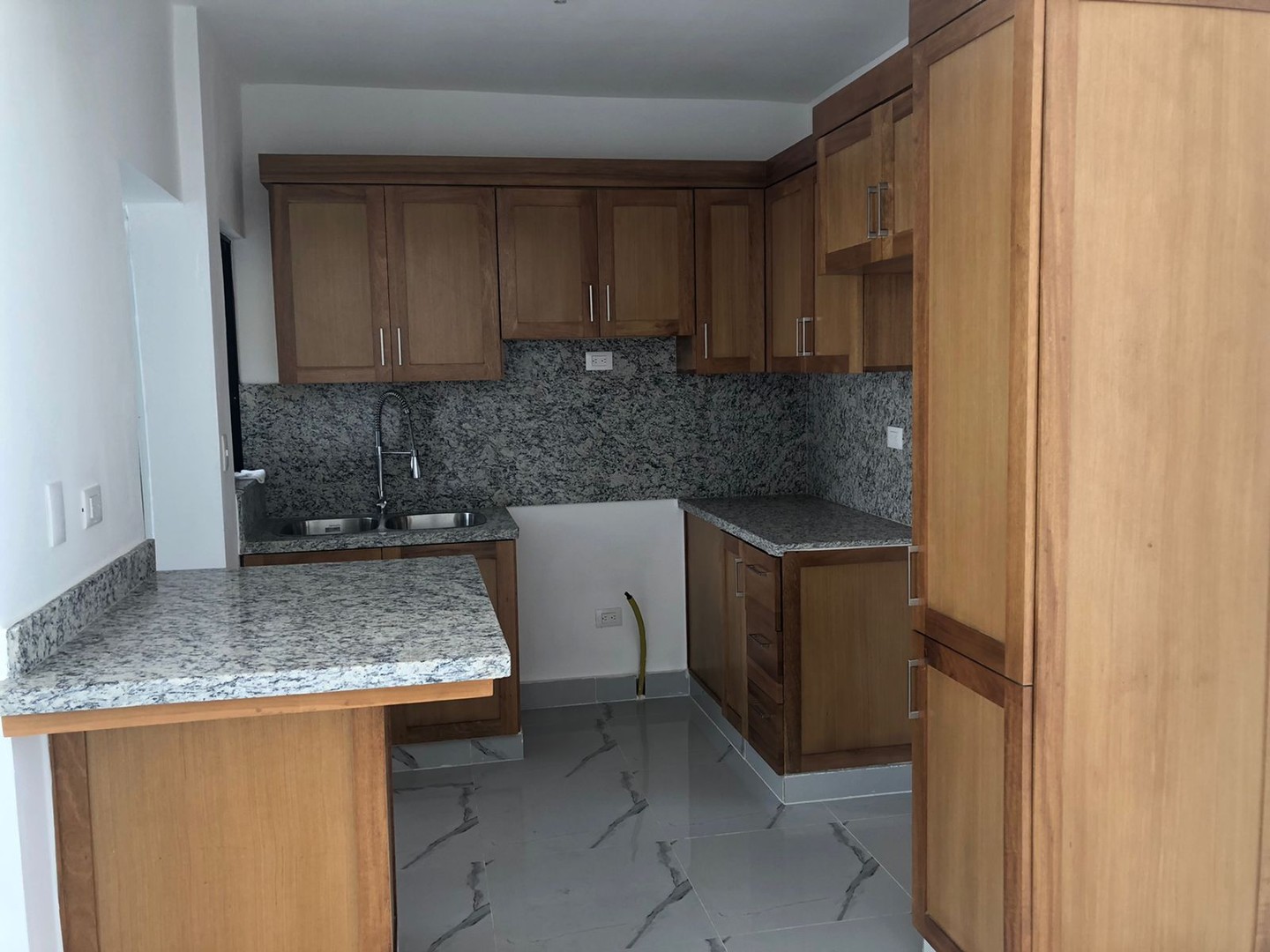 apartamentos - Apartamento Completamente Nuevo en Los Rieles, 3er Nivel  8