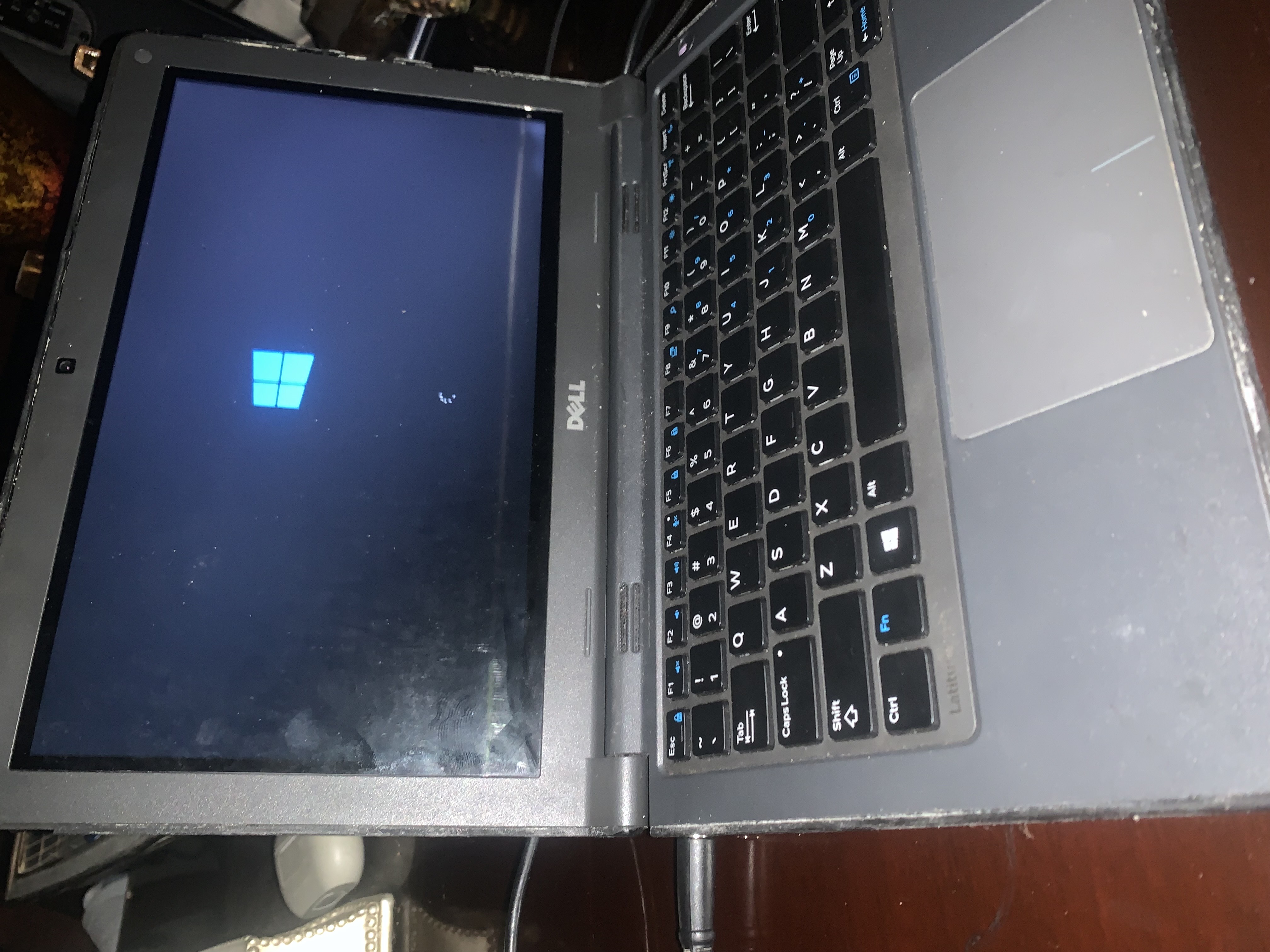 computadoras y laptops - Laptop DELL latitude táctil 