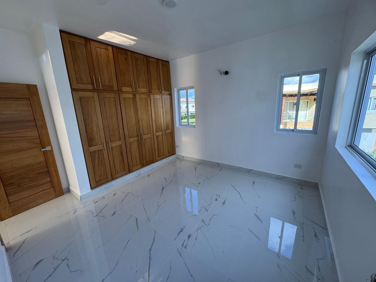 casas -  Casa de 2 Niveles en Venta – Residencial  6