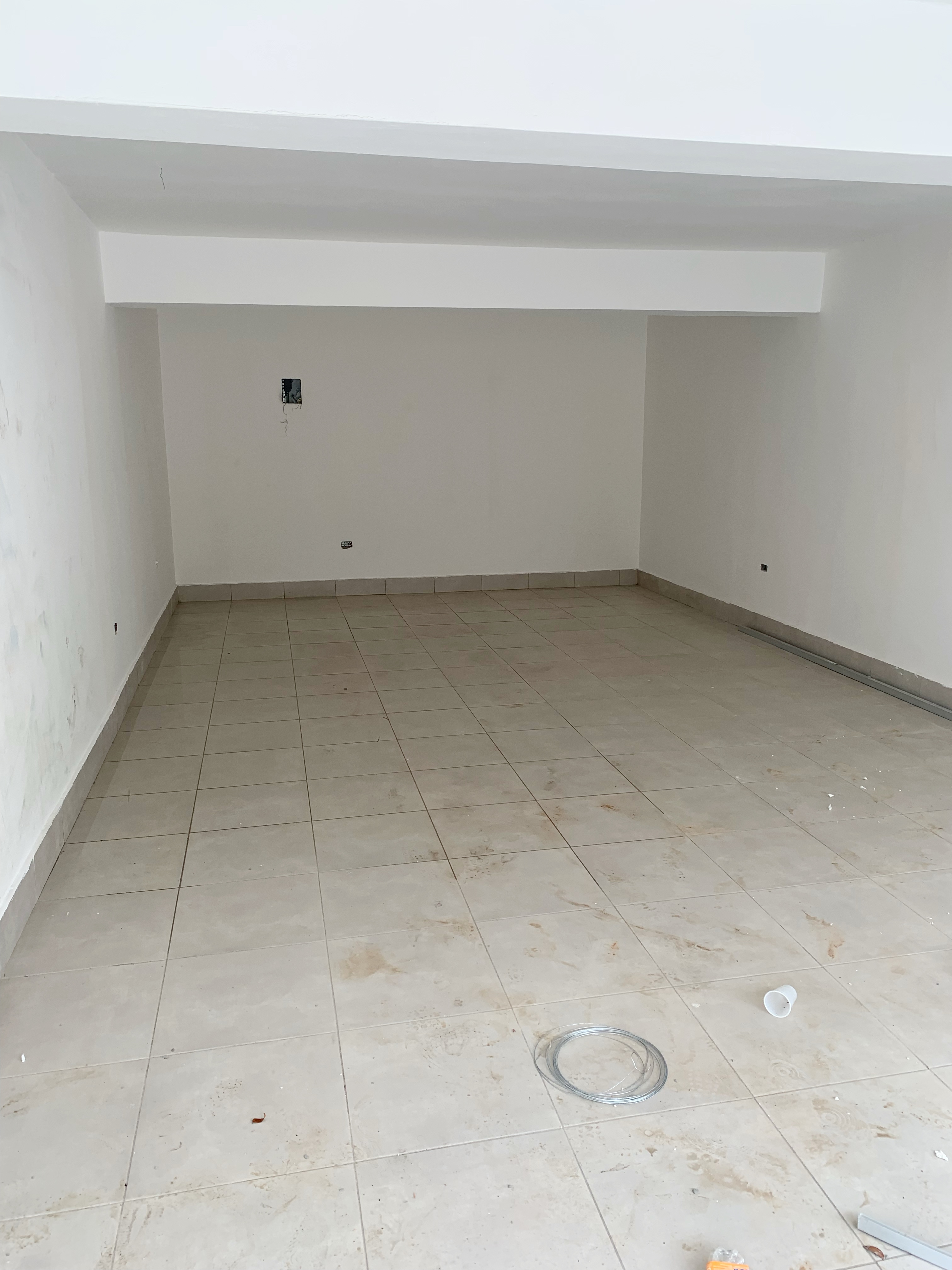 oficinas y locales comerciales - Alquiler local en el Millon  2