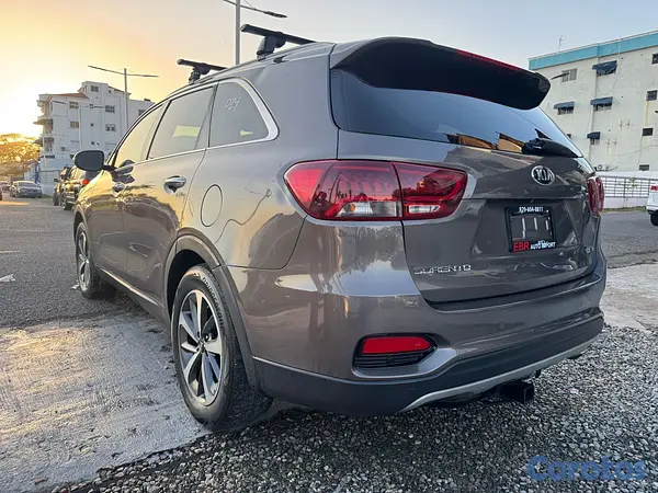 jeepetas y camionetas - Kia Sorento EX 2019  4