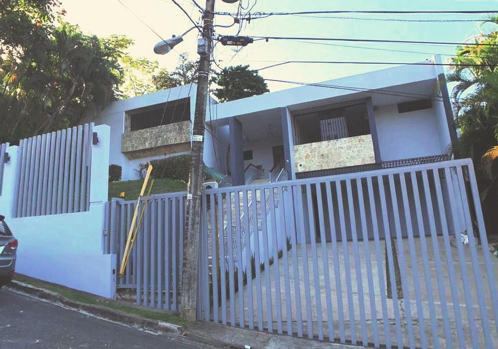 casas - Hermosa casa en renta de 3 niveles con 440 mts de construcción y 3 habitaciones 0
