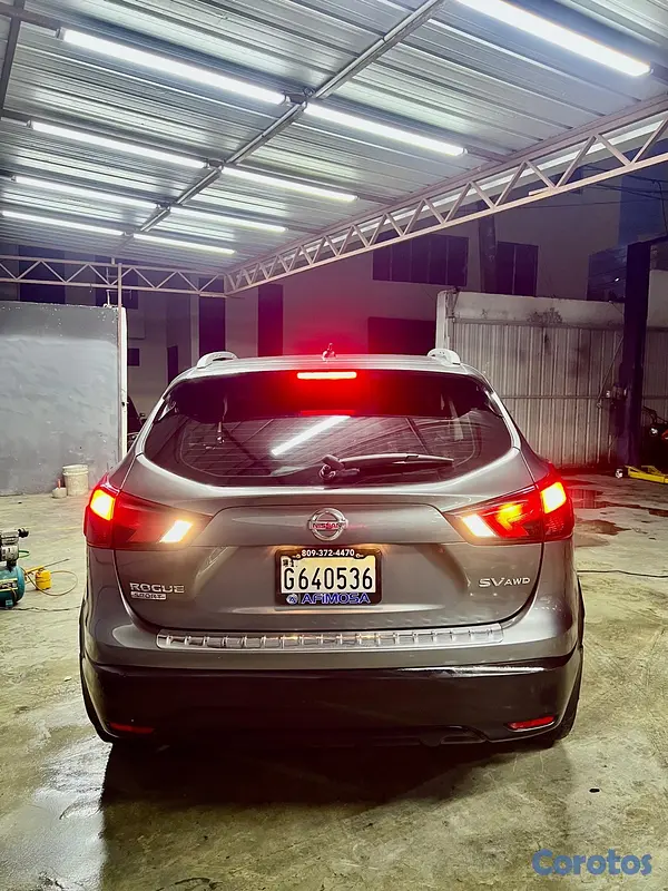 jeepetas y camionetas - Nissan Rogue SV Sport 2017 6