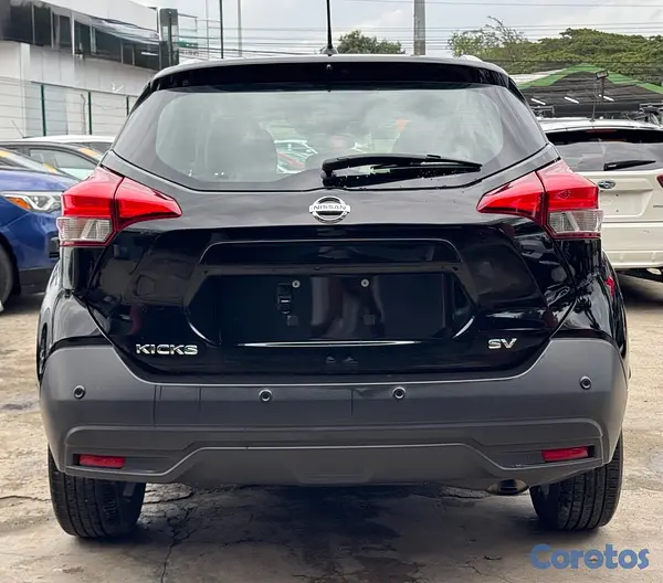 jeepetas y camionetas - Nissan Kicks SV 2020 6