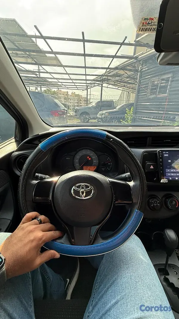 carros - Toyota Vitz 2018 4x4 2