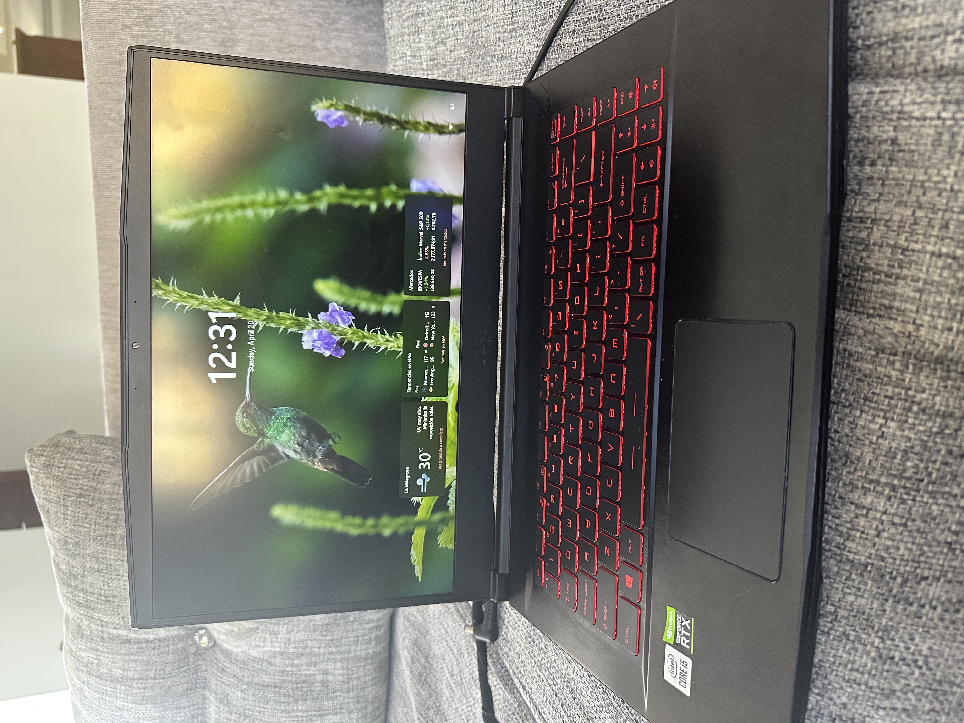 consolas y videojuegos - Vendo laptop MSI GF65 Thin 10UE en excelente estado. Potente y ligera!!! 6