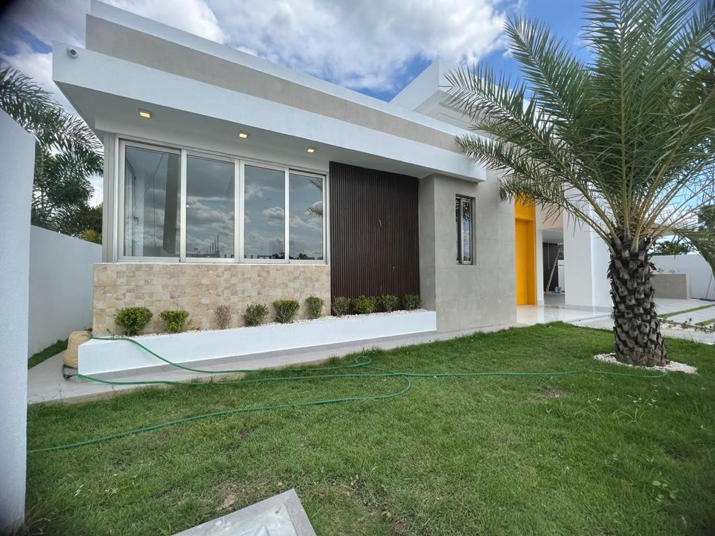 casas - Casa Completamente Nueva en Proyecto Cerrado, Llanos de Gurabo 
