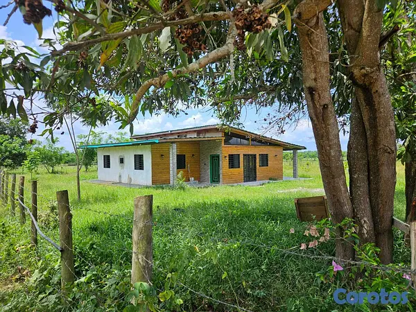 casas vacacionales y villas - Vendo Hermosa Casa de Campo en Monte Plata 1