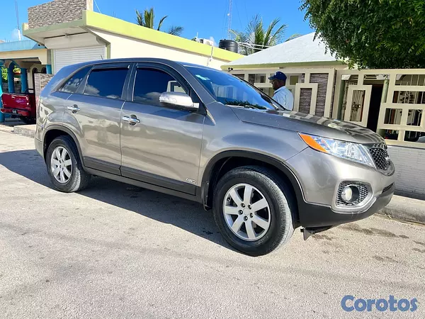 jeepetas y camionetas - Kia sorento 2011 3