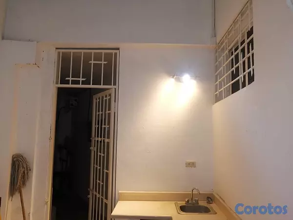 oficinas y locales comerciales - LOCAL COMERCIAL  4