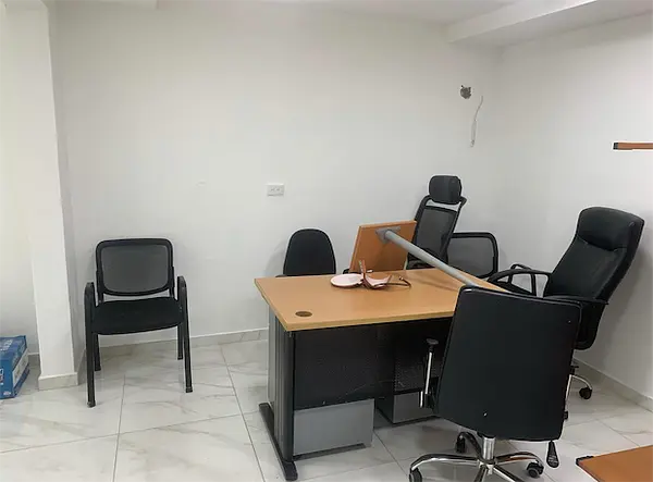 oficinas y locales comerciales - Oficina céntrica en el millon 3