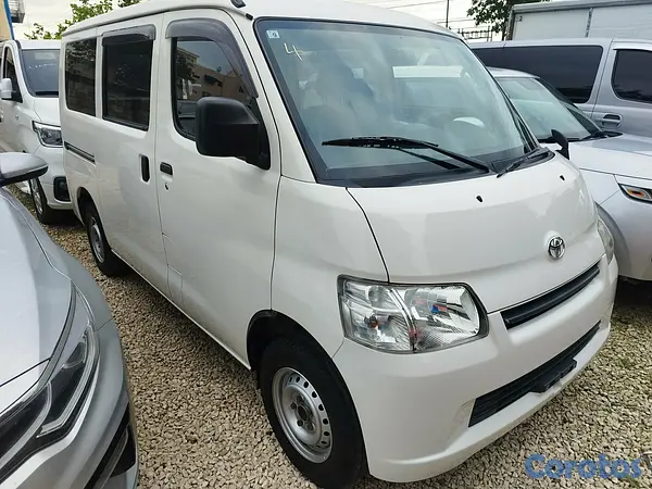 jeepetas y camionetas - 2020 Toyota Town Ace  4