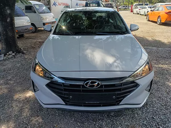 carros - HYUNDAI AVANTE LPI 2019 BLANCO  2