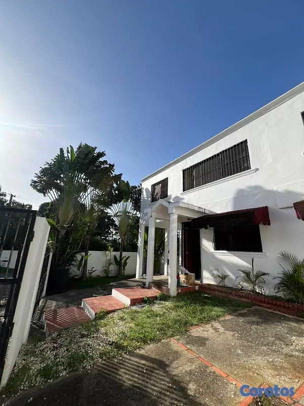 casas - Vendo Casa en Altos de Arroyo Hondo 2 y alquiler  8