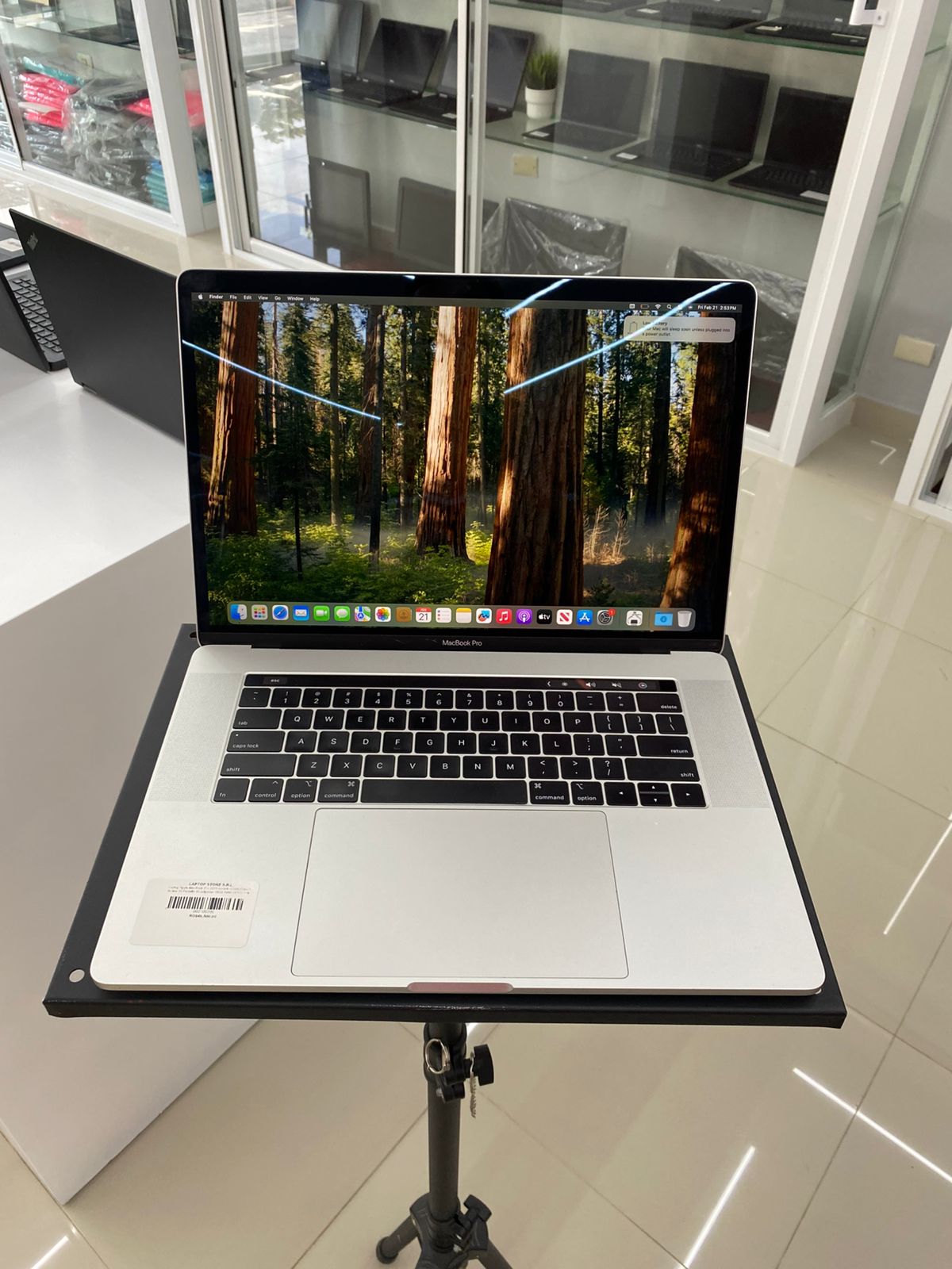 computadoras y laptops - Laptop Apple MackBook Pro 2018 core i7 16GB RAM 51 0