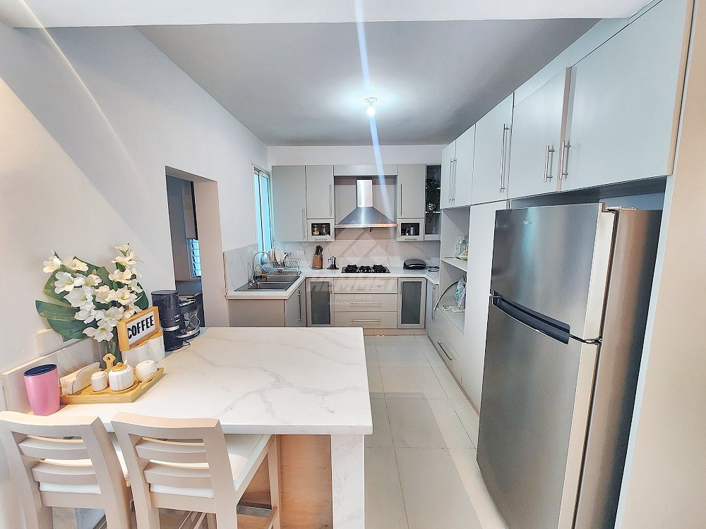 apartamentos - APARTAMENTO ASCENSOR Y PLANTA FULL LA ESMERALDA STGO.  7